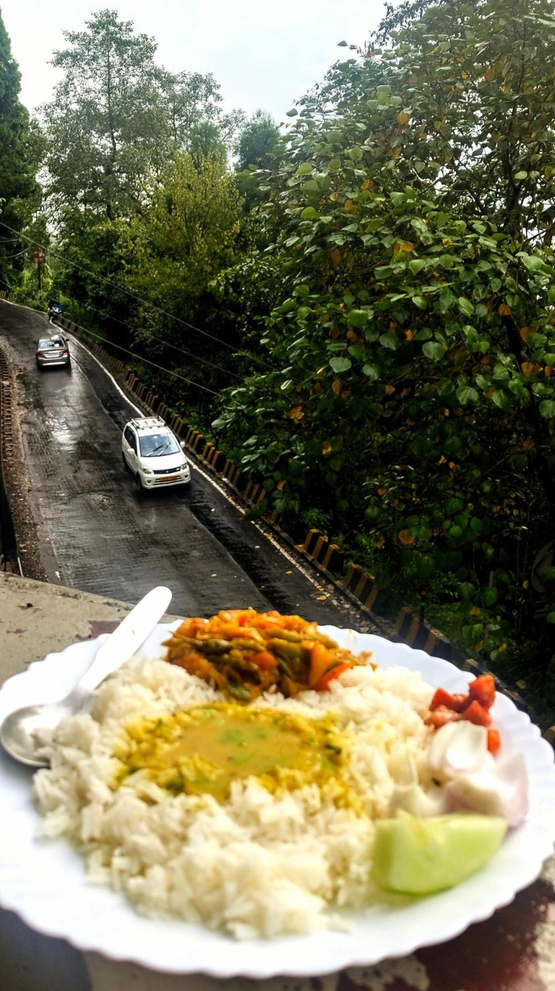 Hidden Monkey Backpackers Darjeeling, Batasia Дарджилинг Екстериор снимка