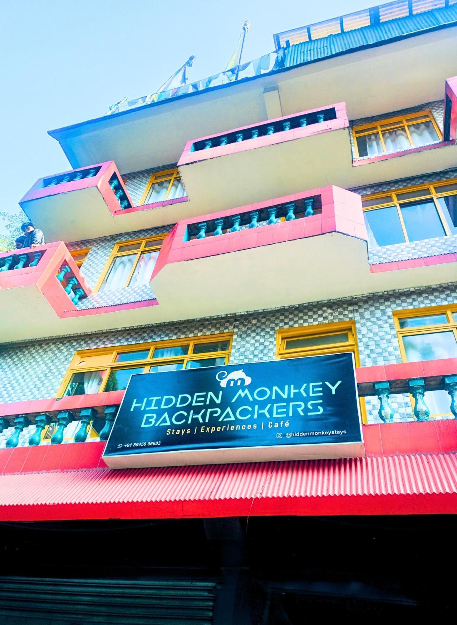 Hidden Monkey Backpackers Darjeeling, Batasia Дарджилинг Екстериор снимка